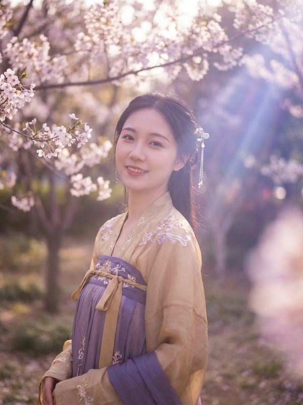 浴室激战古风汉服视频